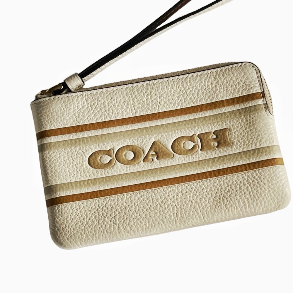 Coach Wristlet brand new with Tags